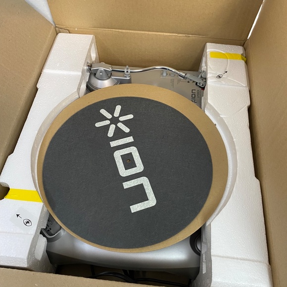 ION LP Dock USB Turntable LP to digital converter, USB-IPOD-Recording IN Box - Picture 12 of 17